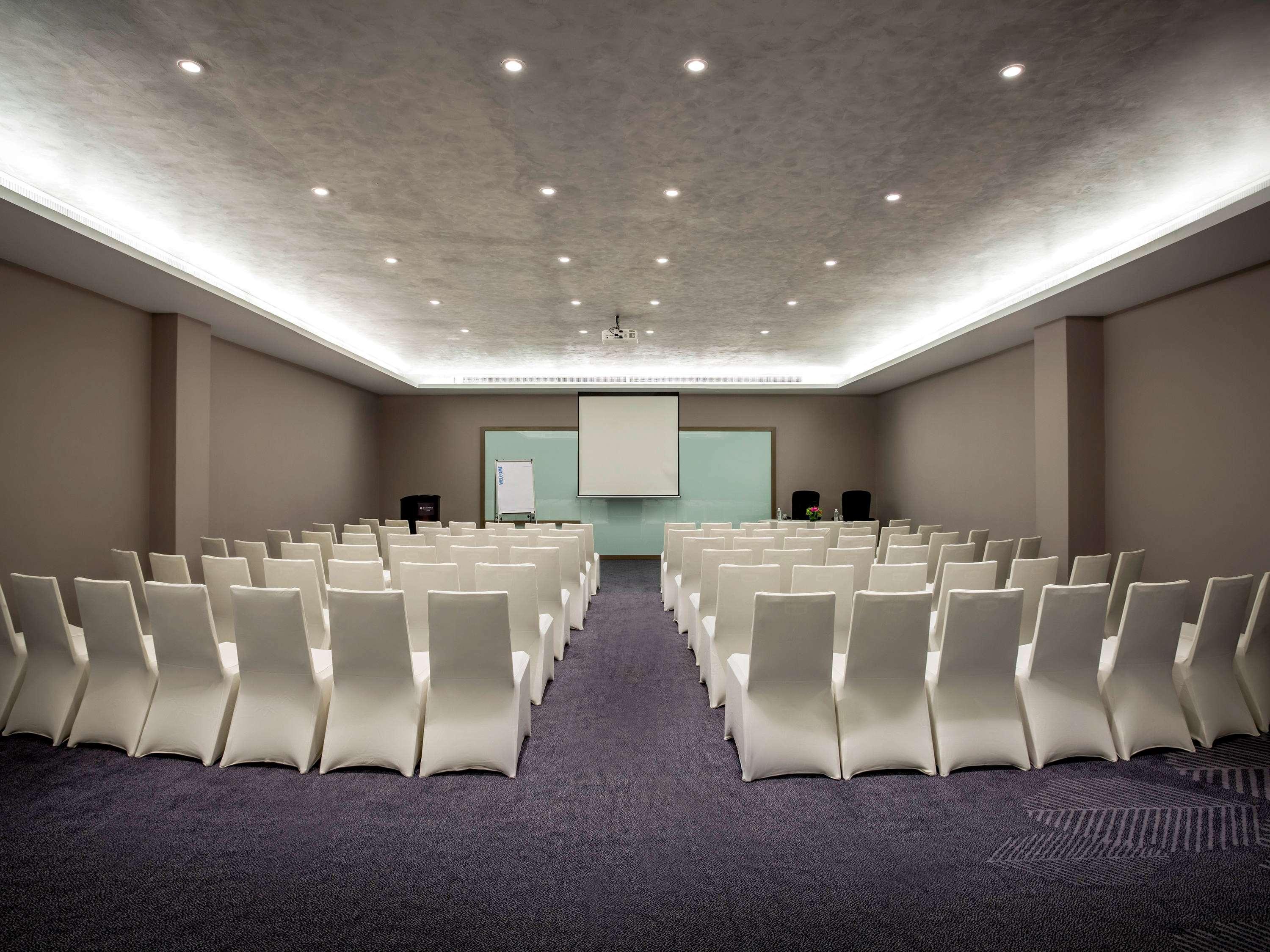 Hotel Pullman Miri Waterfront Exterior foto Meeting room