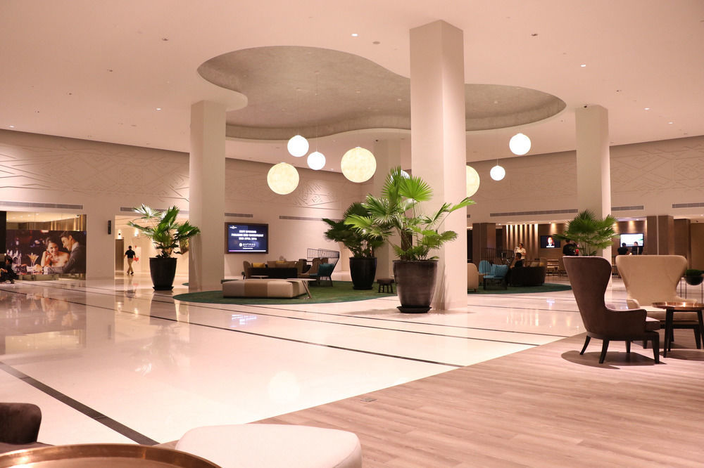 Hotel Pullman Miri Waterfront Exterior foto The lobby of the hotel